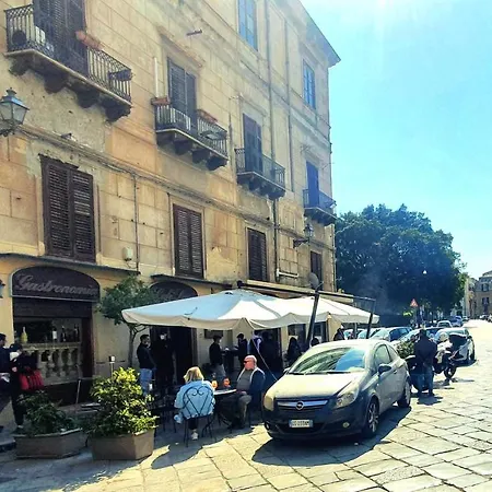 Garibaldi Rooms 29 - Piazza Marina A Palermo - In Pieno Centro.-2